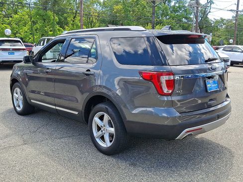 Used 2016 Ford Explorer XLT w/ Equipment Group 202A image 4