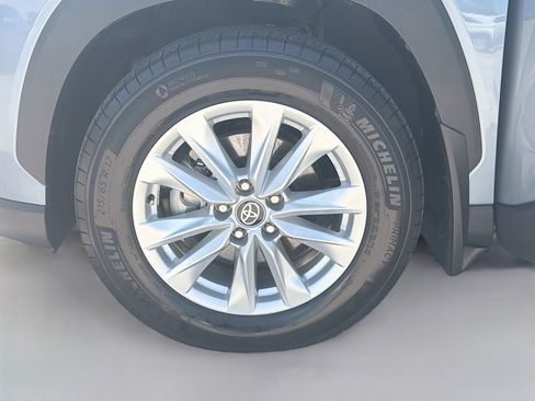 Used 2024 Toyota Corolla Cross LE FWD image 35