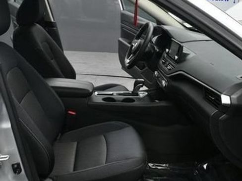 Used 2021 Nissan Altima 2.5 S FWD image 17