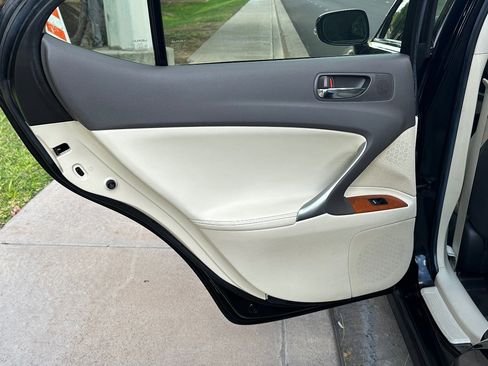 Used 2009 Lexus IS 250 image 41