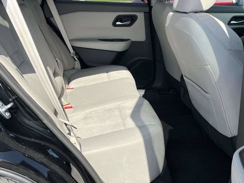 Used 2025 Nissan Rogue SV FWD image 22