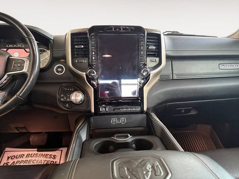 Used 2020 RAM 1500 Laramie AWD/4WD image 9