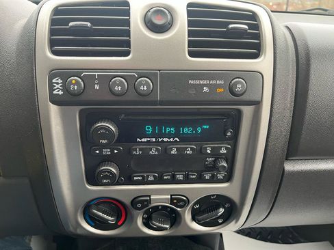 Used 2010 GMC Canyon SLE image 19