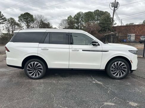 New 2026 Lincoln Navigator Black Label image 8