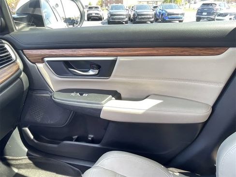 Used 2020 Honda CR-V Touring image 22