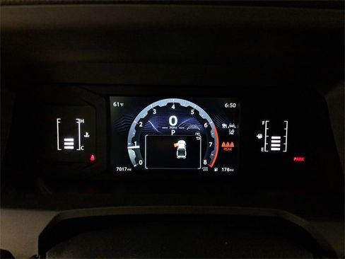 Used 2025 Toyota Tacoma SR image 27