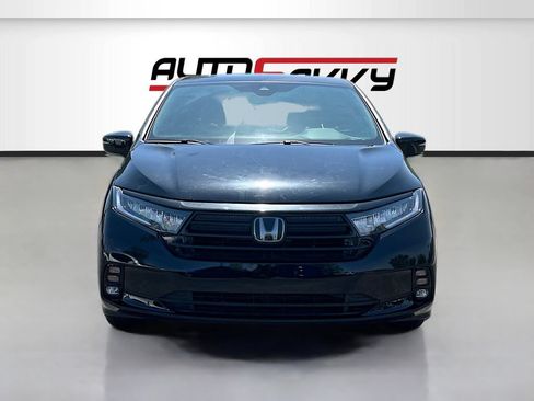 Used 2024 Honda Odyssey Sport image 2