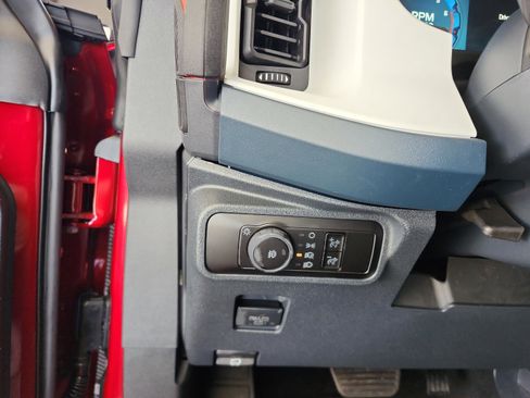 New 2025 Ford Bronco Heritage Edition image 13