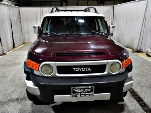 Used 2007 Toyota FJ Cruiser 2WD image 2