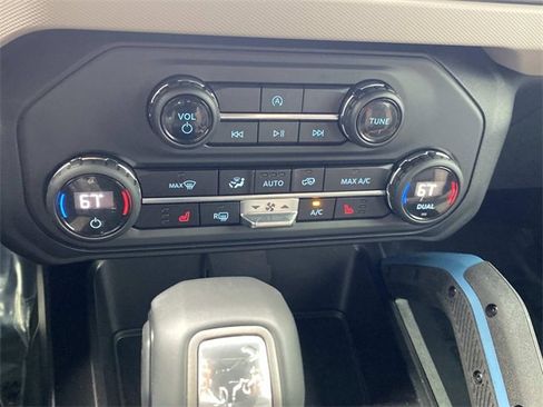 Used 2023 Ford Bronco Wildtrak image 25