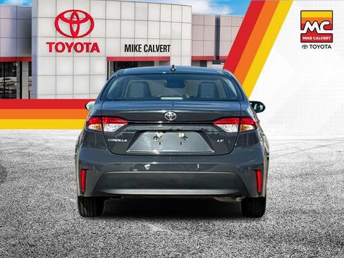Certified 2025 Toyota Corolla LE FWD image 4