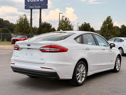 Used 2019 Ford Fusion SE FWD image 6