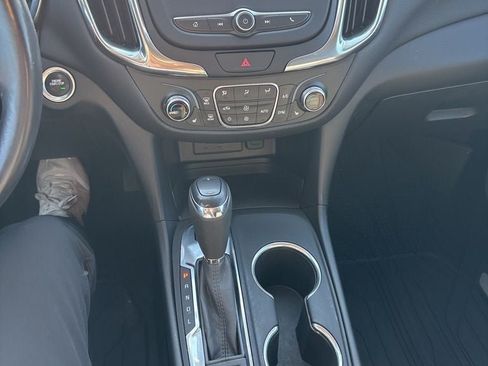 Used 2020 Chevrolet Equinox LT AWD/4WD image 15