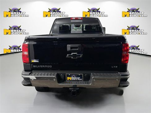 Used 2016 Chevrolet Silverado 2500 LTZ image 7
