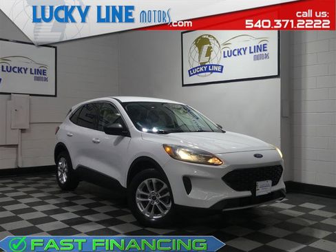 Used 2022 Ford Escape SE w/ Cold Weather Package AWD/4WD image 1