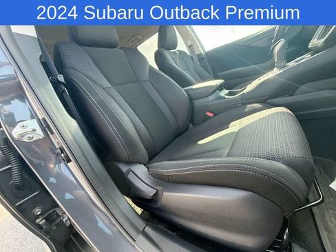 Used 2024 Subaru Outback Premium AWD/4WD image 16