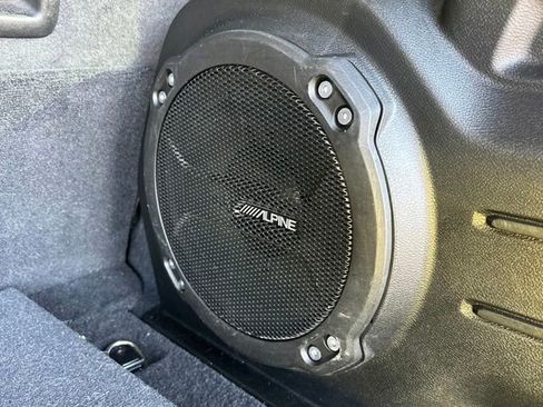 Used 2020 Jeep Wrangler Unlimited Sahara image 8