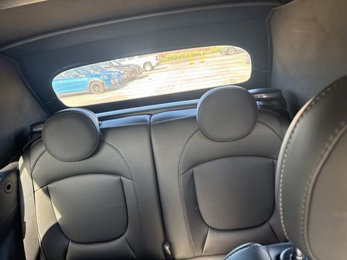 Used 2017 MINI Cooper S image 13