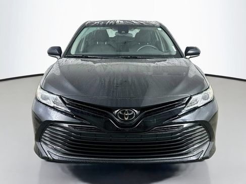 Used 2020 Toyota Camry LE FWD image 2