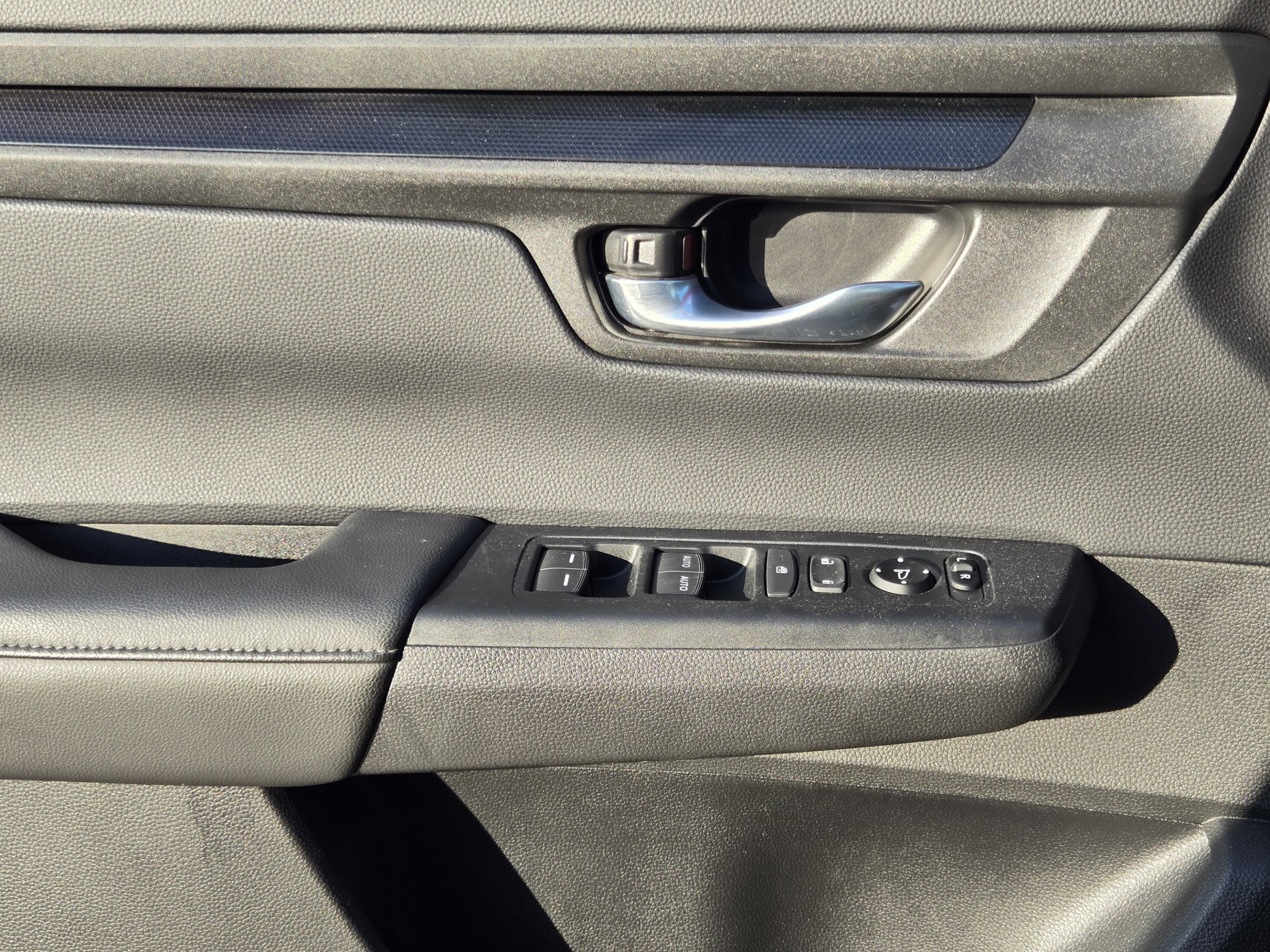 Used 2025 Honda CR-V EX image 20
