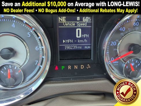 Used 2015 Chrysler Town & Country Touring-L w/ Driver Convenience Group image 25