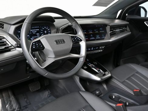Used 2024 Audi Q4 e-tron Premium image 4