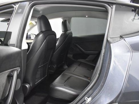 Used 2023 Tesla Model Y Long Range image 33