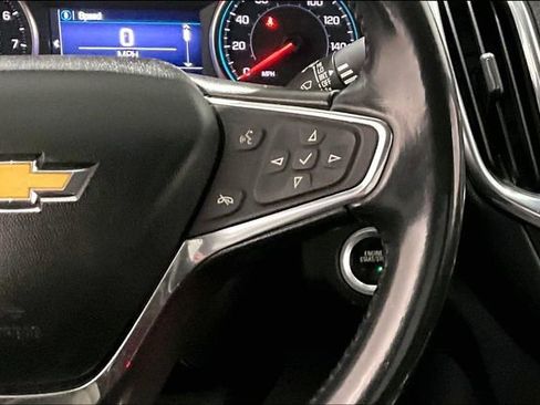 Used 2020 Chevrolet Equinox LT image 12