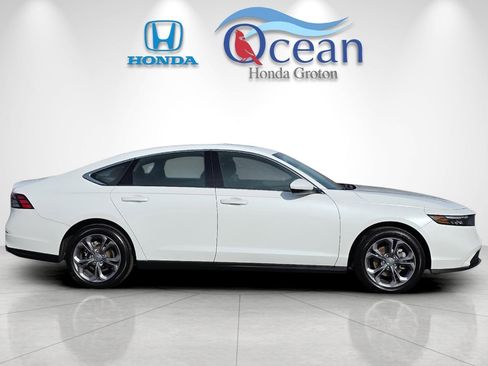 Used 2024 Honda Accord EX image 2