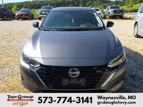 Used 2024 Nissan Sentra SR w/ SR Premium Package FWD image 2