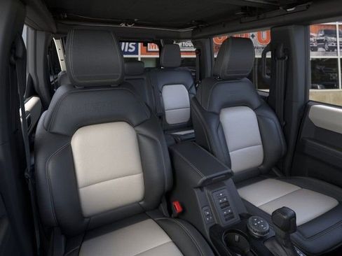 New 2026 Ford Bronco Outer Banks w/ Sasquatch Package AWD/4WD image 10