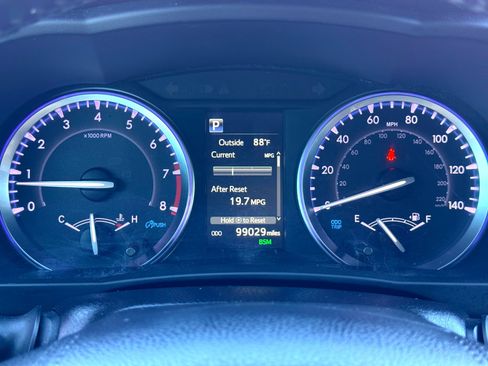 Used 2019 Toyota Highlander Limited image 29