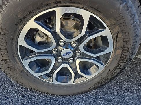 Used 2024 Ford Expedition XLT image 38