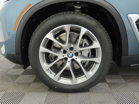 New 2026 BMW X5 xDrive40i w/ Climate Comfort Package image 31