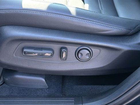 Used 2025 Honda CR-V EX-L image 19