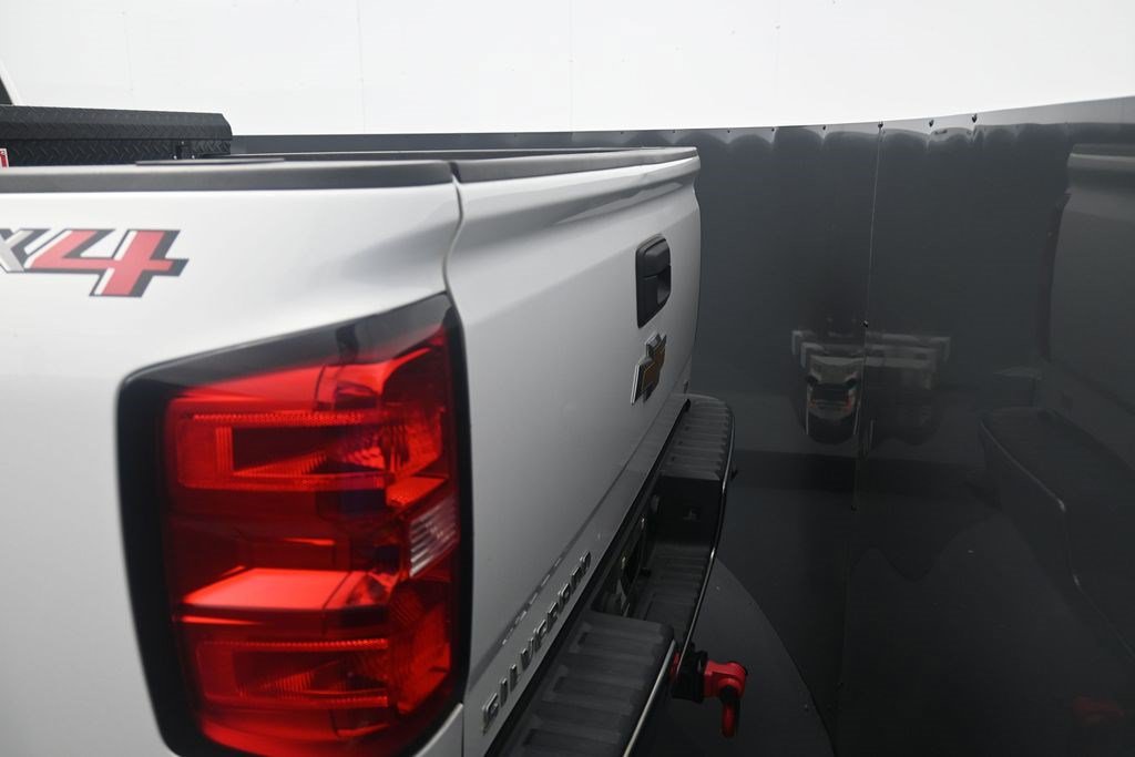 Used 2018 Chevrolet Silverado 1500 LT w/ All Star Edition AWD/4WD image 14
