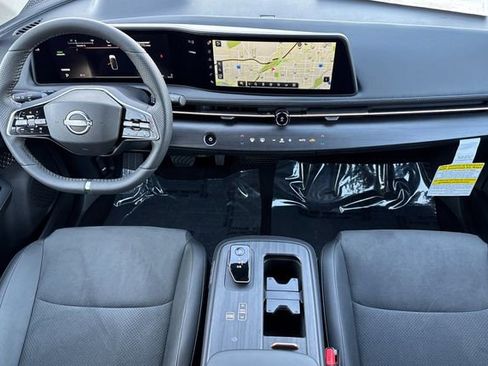 New 2025 Nissan Ariya AWD image 11