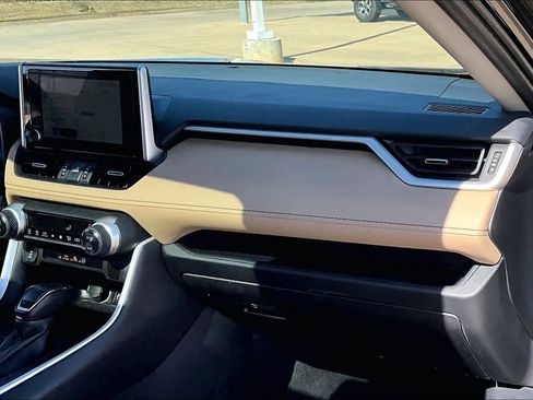 Used 2024 Toyota RAV4 XLE Premium image 17