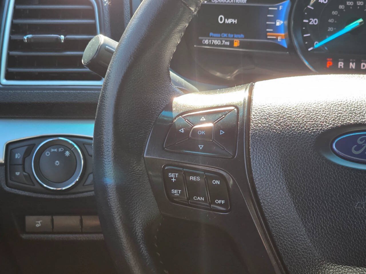 Used 2017 Ford Explorer XLT w/ Equipment Group 202A FWD image 13