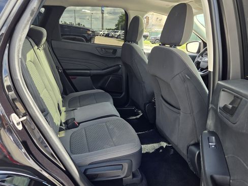 Used 2022 Ford Escape SE w/ SE Sport Appearance Package FWD image 16