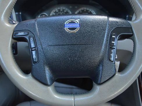 Used 2005 Volvo XC70 AWD/4WD image 18