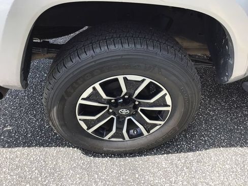 Used 2020 Toyota Tacoma TRD Sport RWD image 14