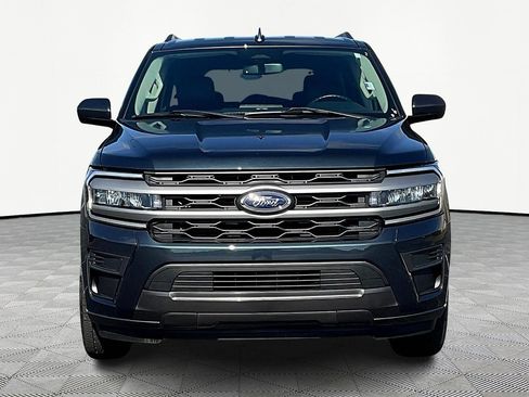 Used 2024 Ford Expedition XLT RWD image 3