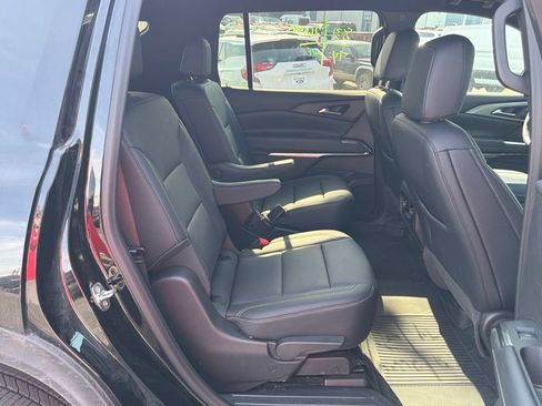 Used 2025 Chevrolet Traverse LT w/ LPO, Floor Liner Package AWD/4WD image 19