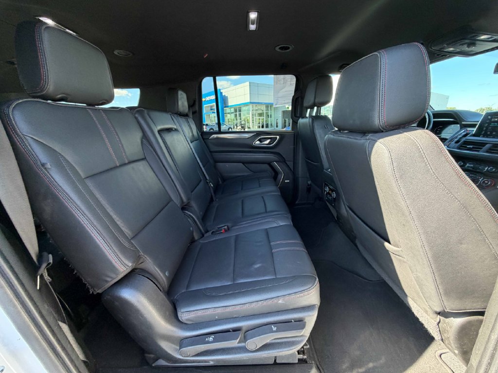 Used 2023 Chevrolet Suburban RST AWD/4WD image 23