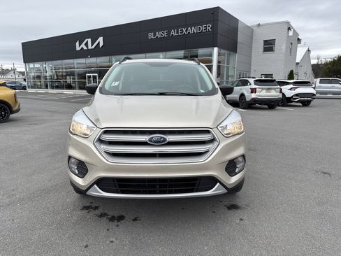 Used 2018 Ford Escape SE image 9