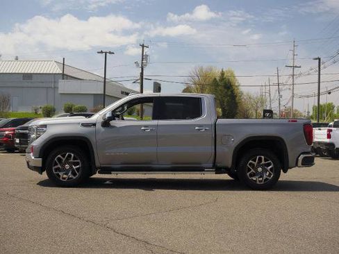 Used 2023 GMC Sierra 1500 SLT w/ SLT Premium Plus Package AWD/4WD image 7