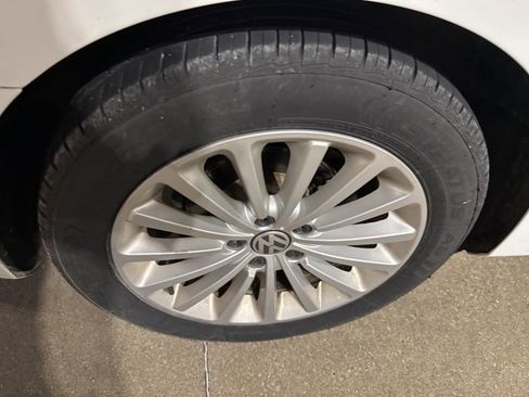 Used 2017 Volkswagen Passat 1.8T SE w/ SE Lighting Package image 10