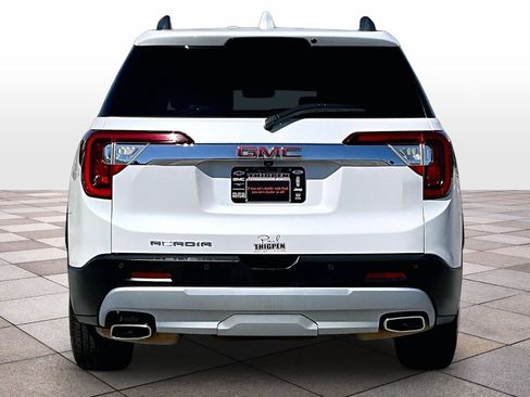Used 2023 GMC Acadia SLT w/ Technology Package FWD image 4
