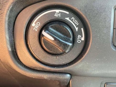 Used 2023 Nissan Frontier PRO-4X w/ Tow Package AWD/4WD image 30